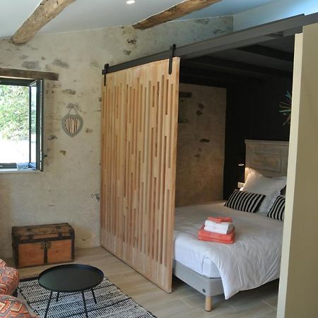 Les Epis Du Vent Bed and Breakfast Adilly Eksteriør billede