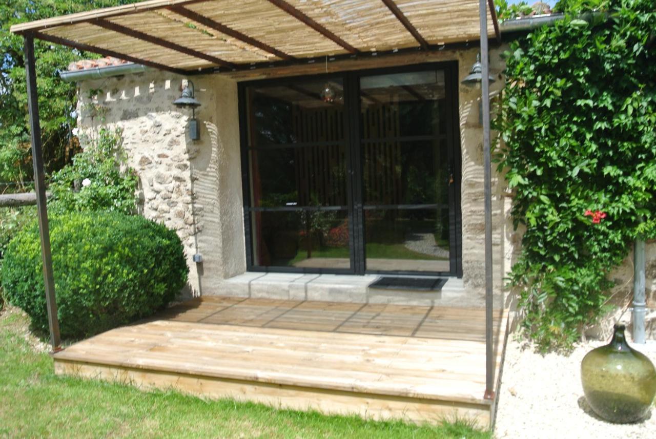 Les Epis Du Vent Bed and Breakfast Adilly Eksteriør billede