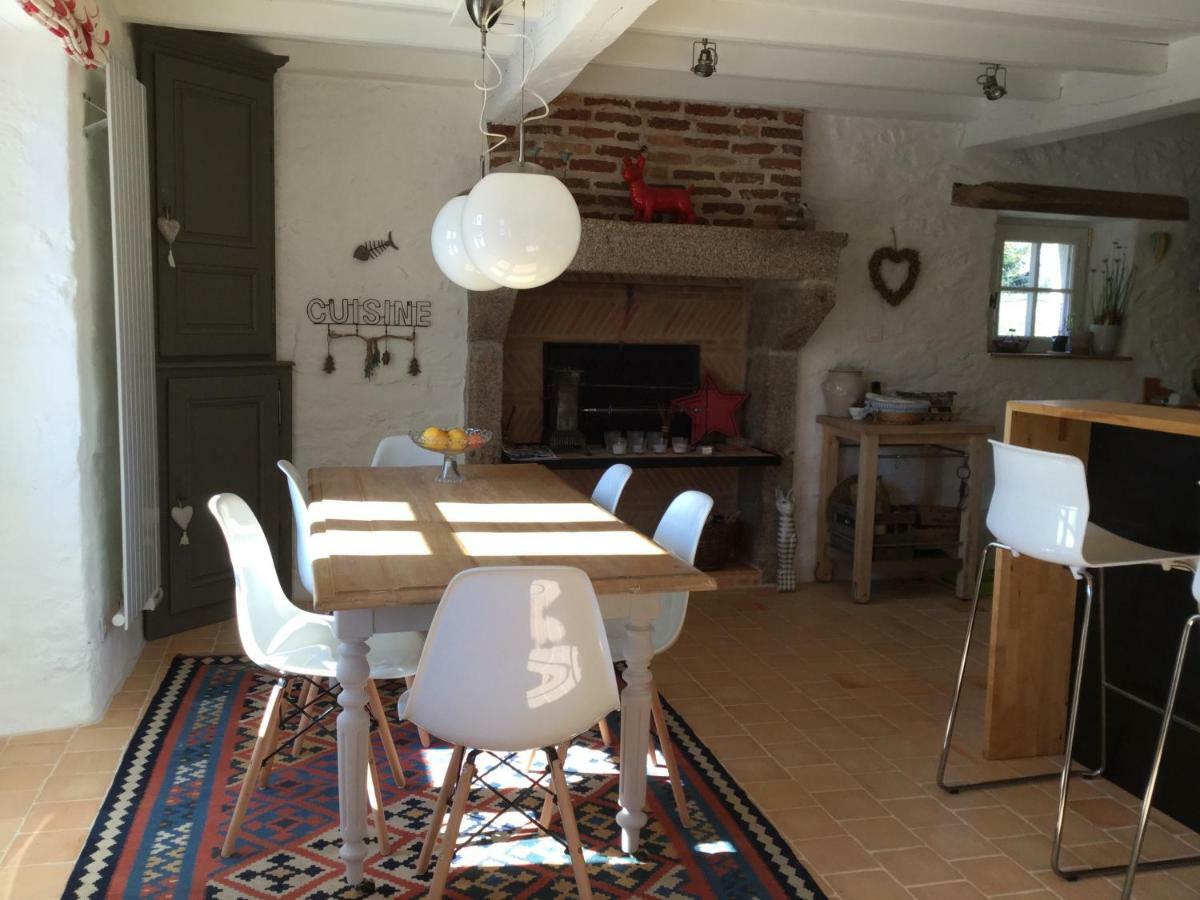 Les Epis Du Vent Bed and Breakfast Adilly Eksteriør billede